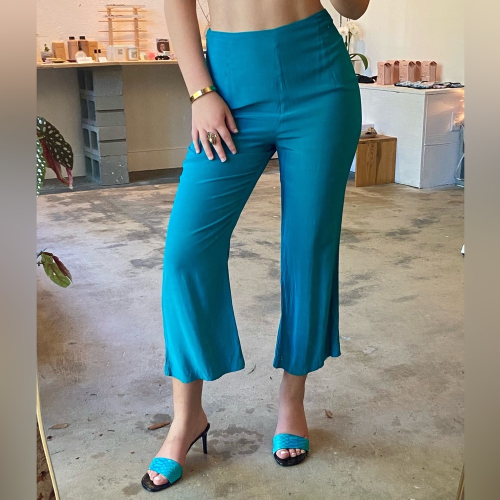 Vintage 80’s teal flare capri pants